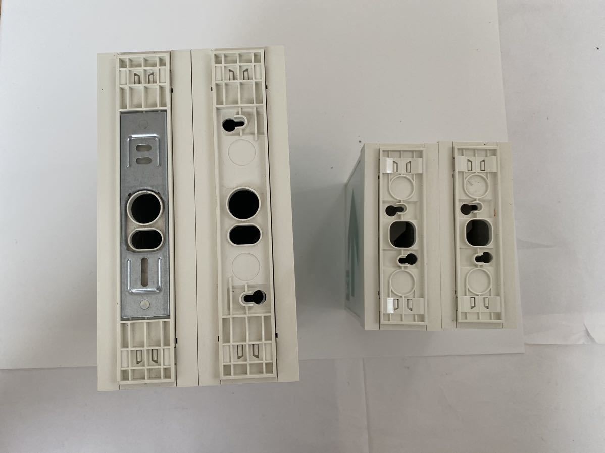 Panasonic　 コンパクトスクエア 避難口/通路誘導灯 パナソニック（Panasonic）LED誘導灯コンパクトスクエア（お得な