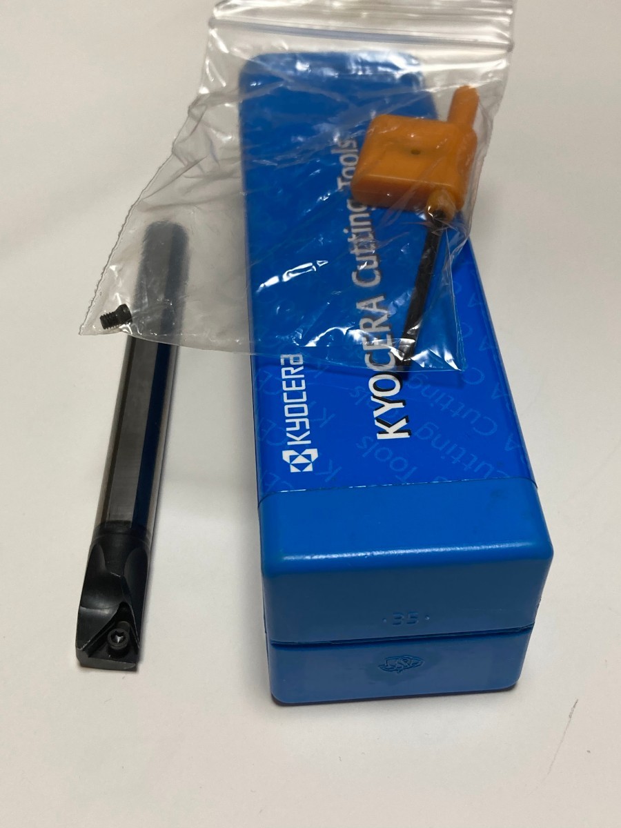 【 訳あり品 　新品　未使用 】　京セラ　　超硬ボーリングバイト　　　E10NーSTLPR09ー12Aー2/3　　　　1本