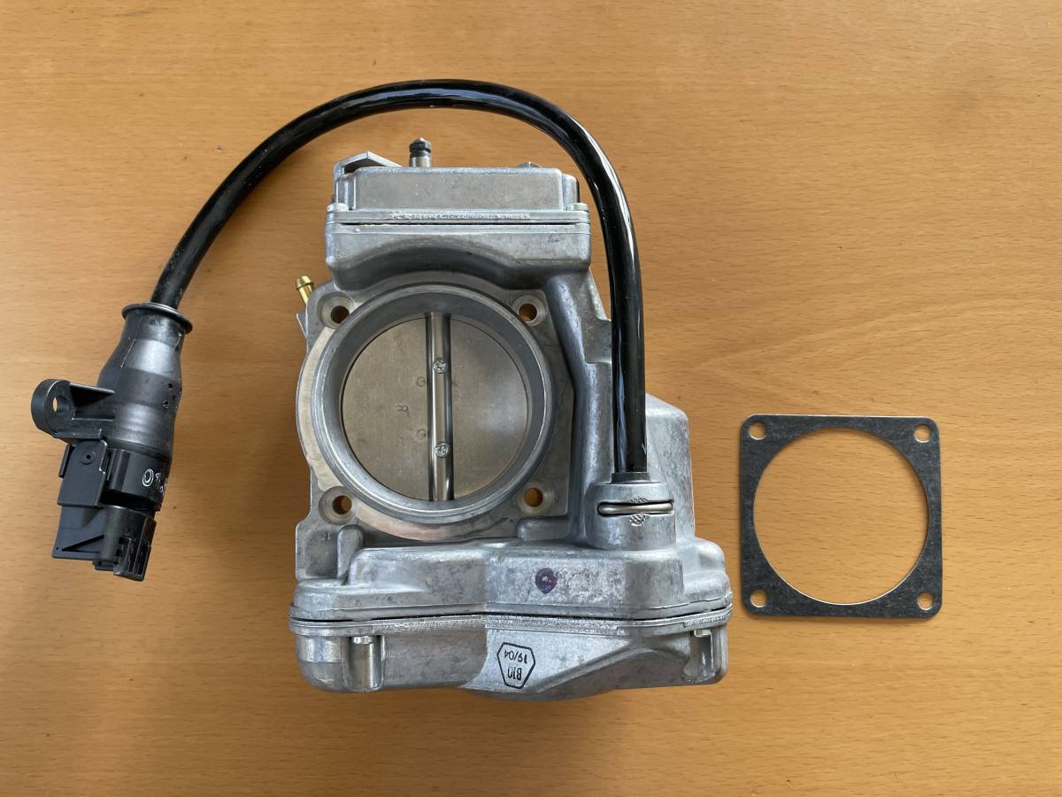 ☆☆W124 R129 W140 M104エンジン用　スロットルボディー　新品未使用品　最後の１台です。☆☆