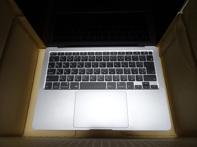 送料無料】Apple MacBook Air☆Retina 13-inch 2020(Core i3 1.1GHz