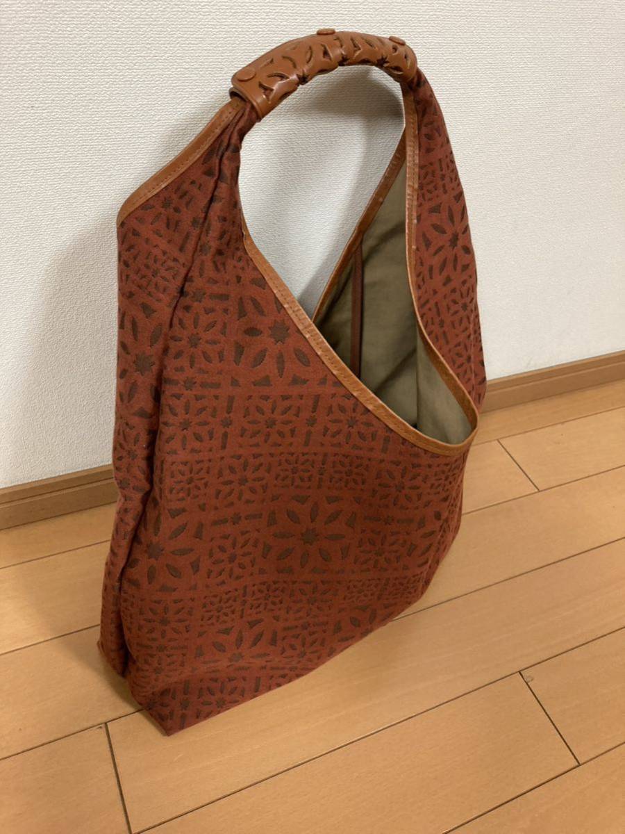 ゲンテン ワンショルダー トワル カットワーク バッグ レンガ色 