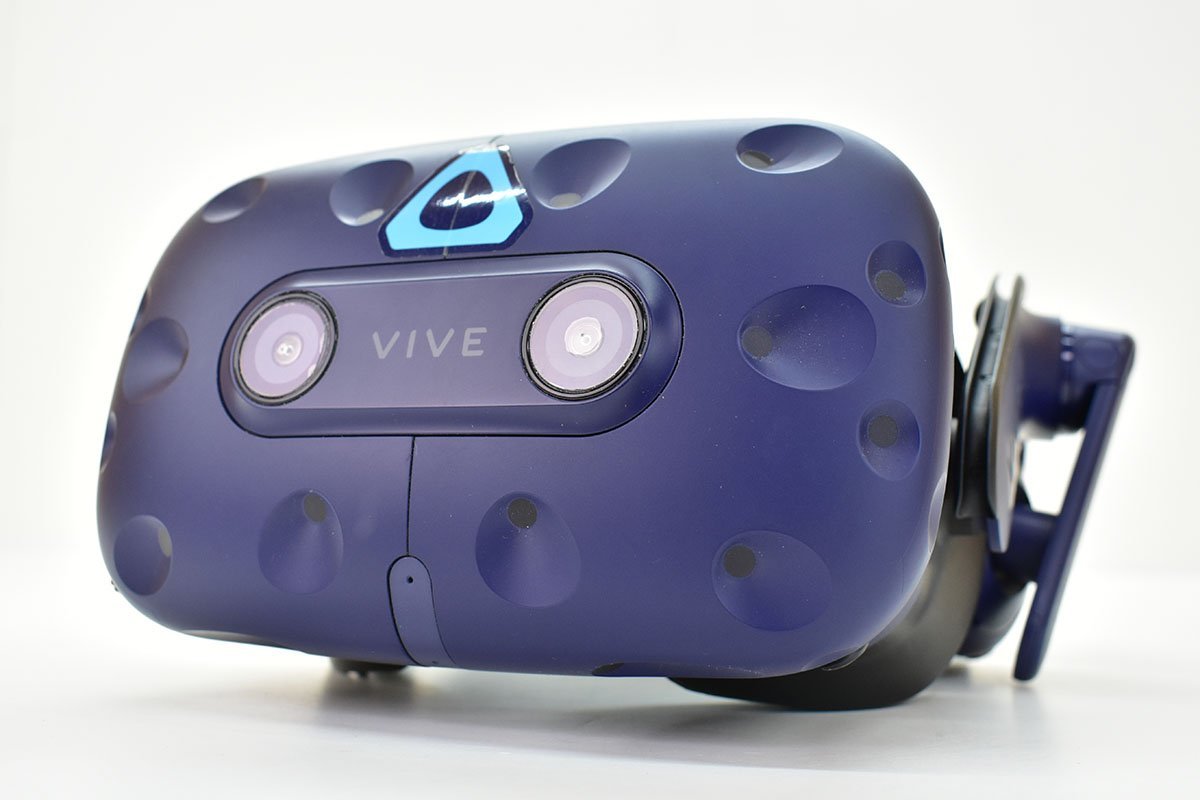 VIVE Pro VRデバイス Eye」と VRChatでよく使われるヘッドマウント