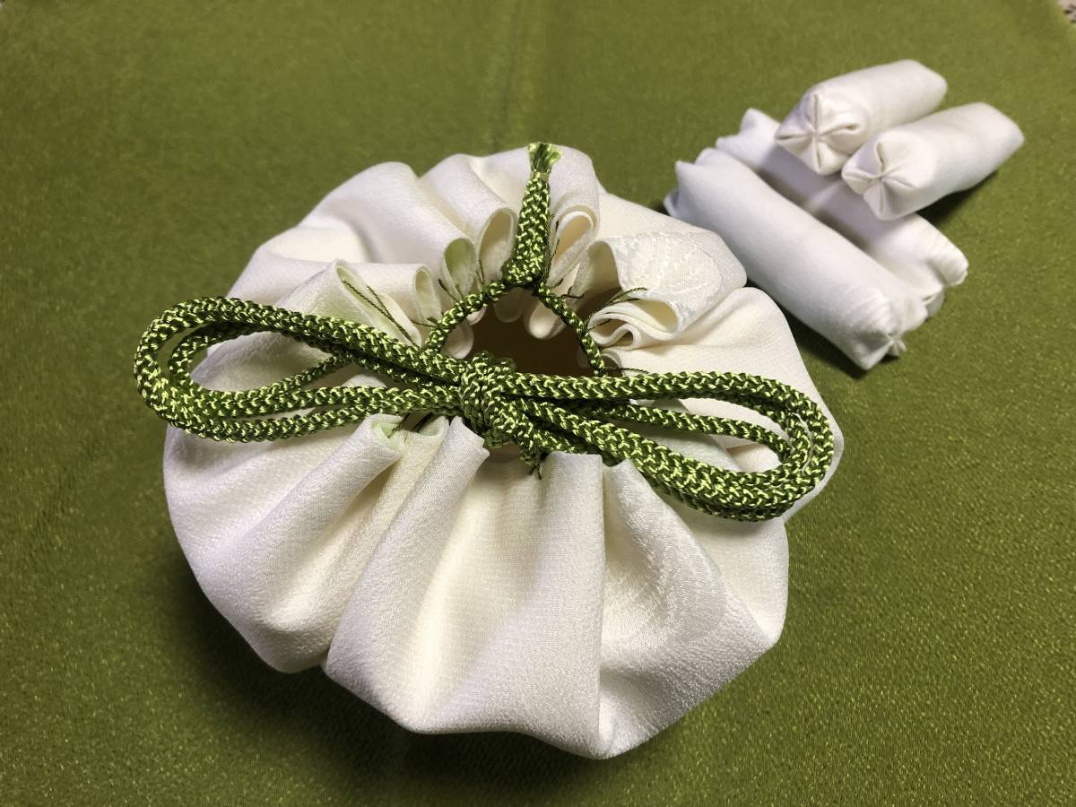 手作り茶道具　☆御物袋　ごもつ　御仕覆　お仕服　おしふく　 ☆　白地桐模様　ぐるり36　柱４本ともに