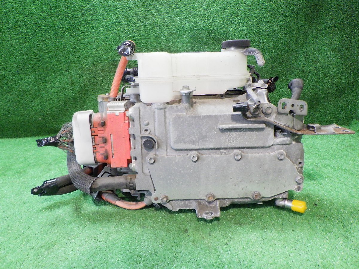 トヨタ エスティマ AHR20W ハイブリッドインバーター HV G92A0-28011