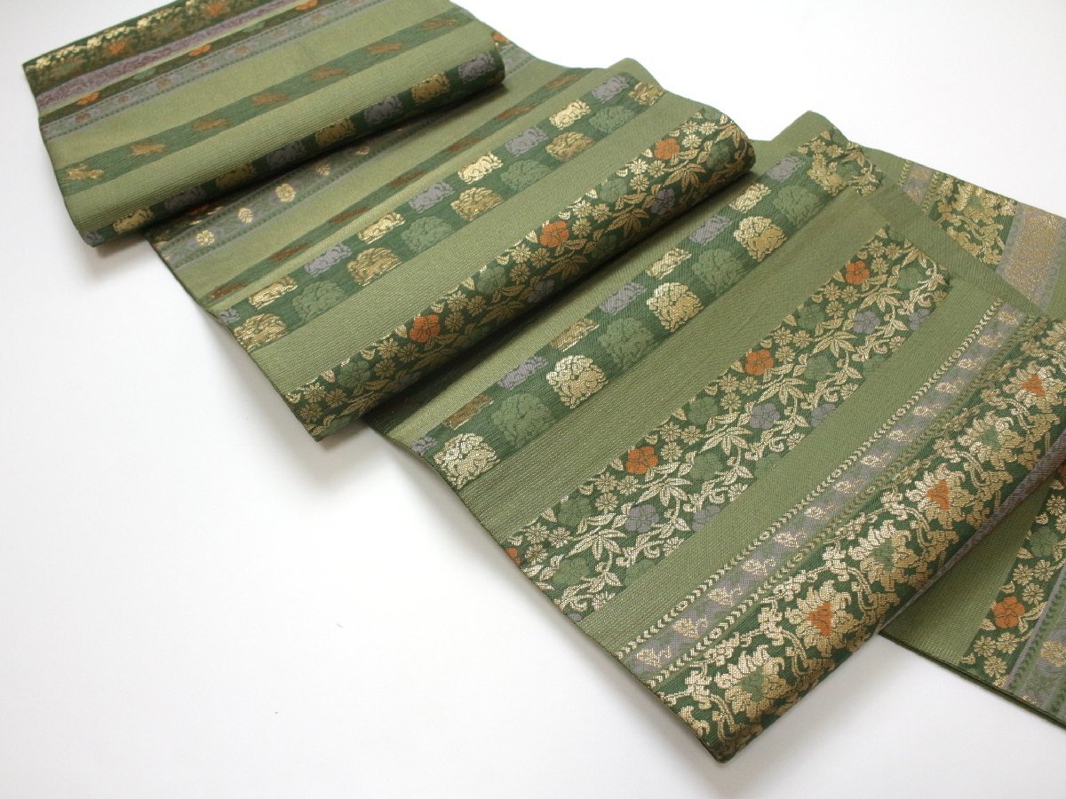 金地 袋帯 裂取り文様 格調高い古典花文　お正月にも　新品未使用品 f-208-01.jpg
