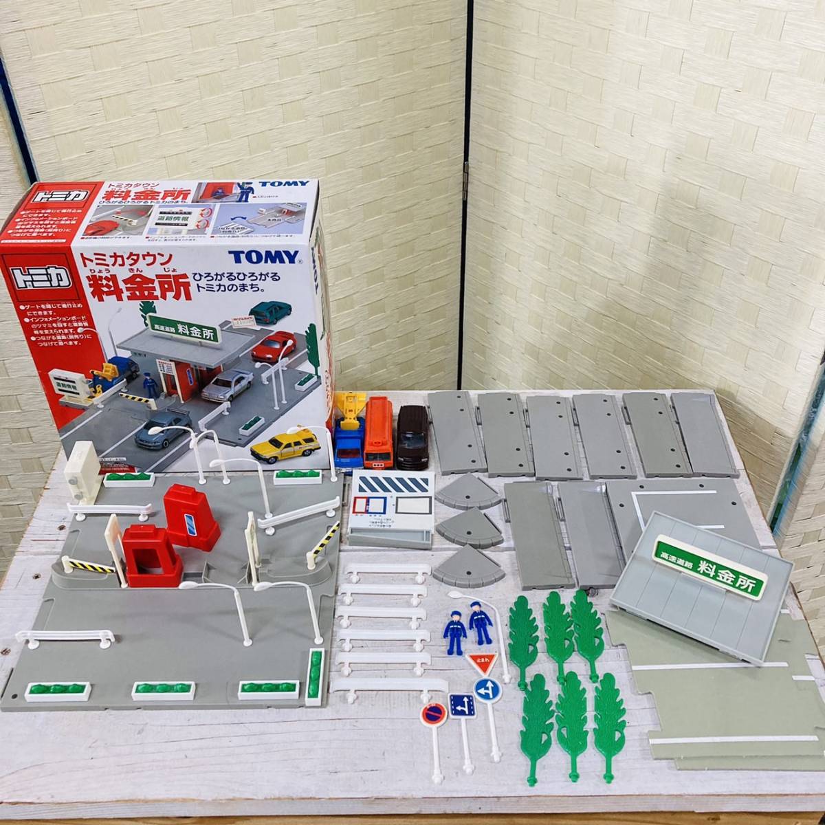 TOMICA カプセルトミカ トミカタウン ネッツトヨタ 吉野家 料金所