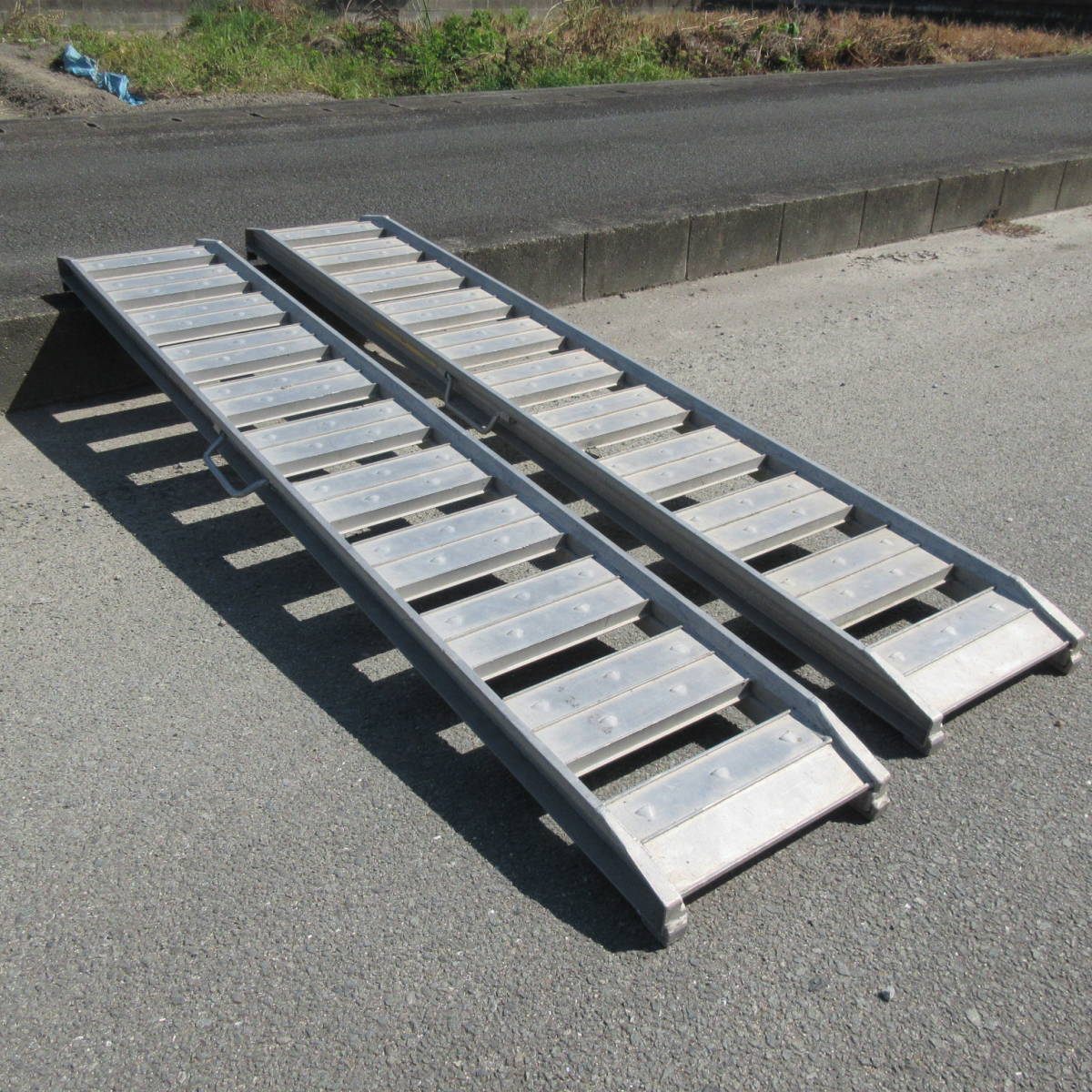 福岡発〉 昭和 アルミブリッジ SBA-210-30-0.8 中古 有効幅 300mm 0.8t 