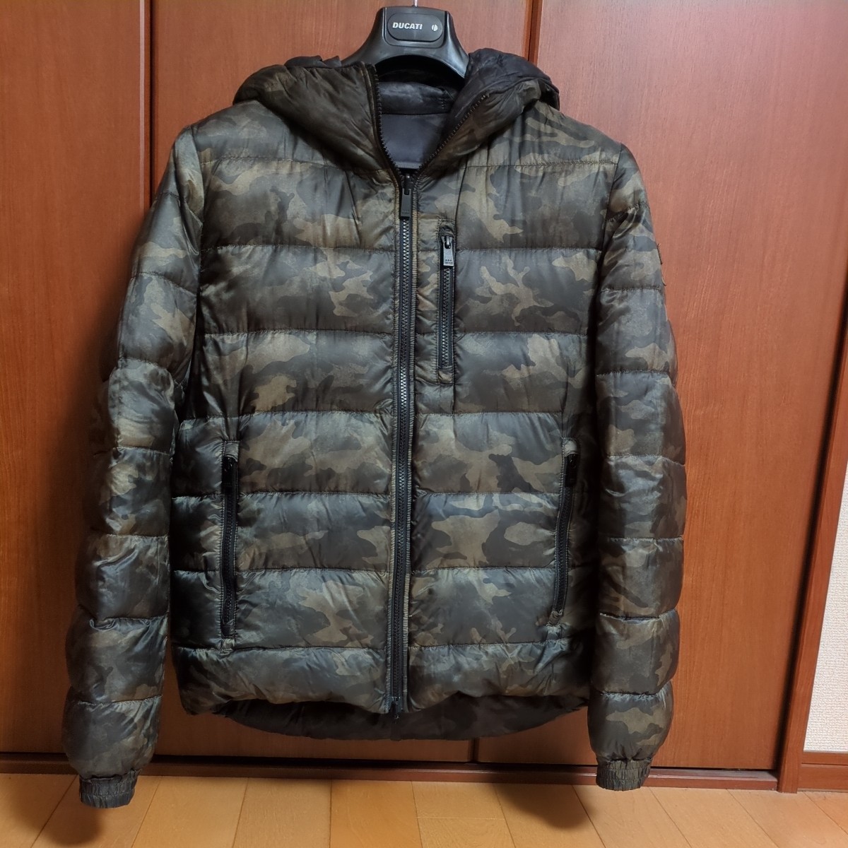 美品 TATRAS タトラス ダウンジャケット 迷彩 カモフラ リバーシブル 