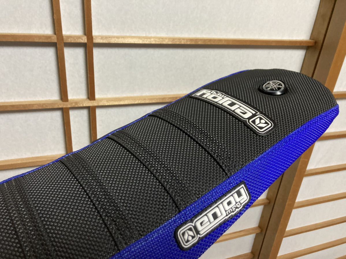 新型 yz125 yz125x アンコ抜き シート 美品 エンジョイシートカバー