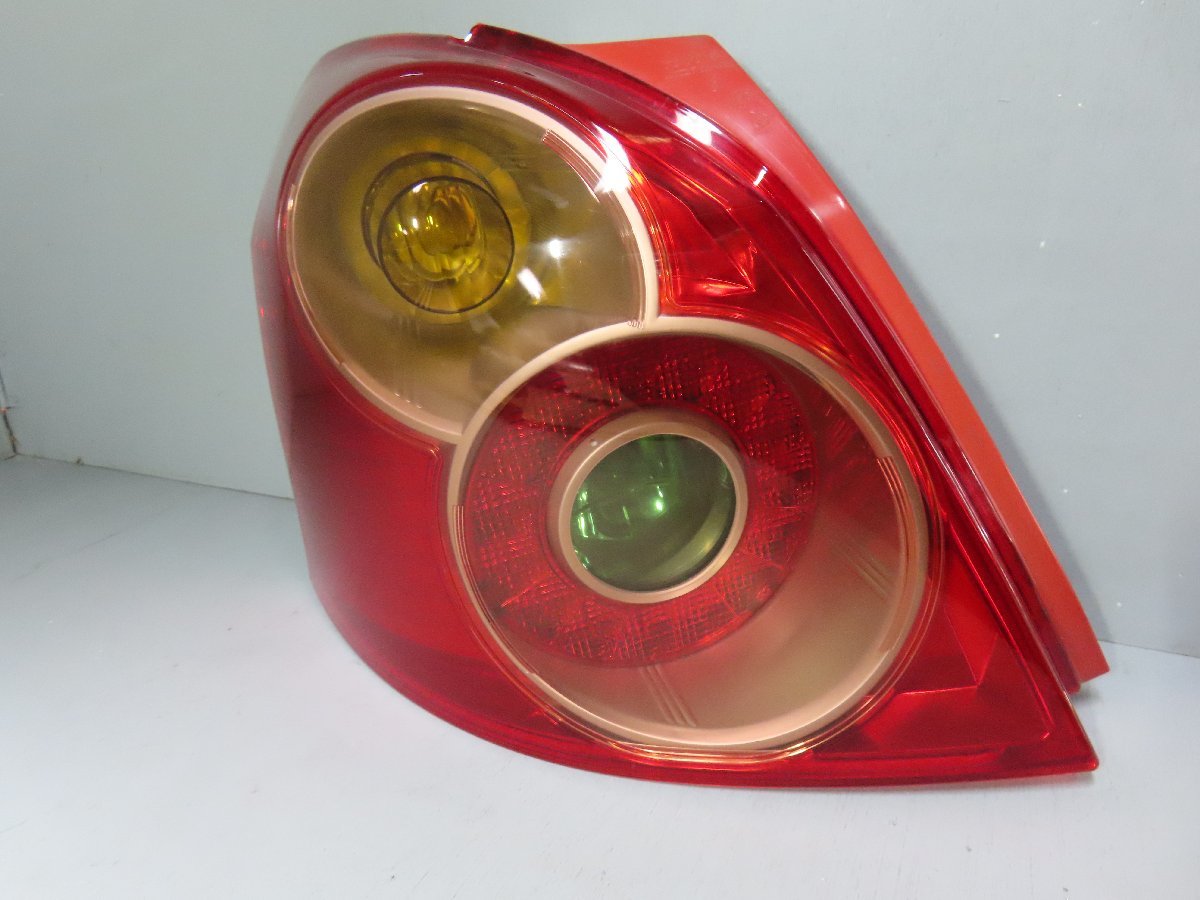 ヴィッツ　RS　NCP91　左　テールレンズ　テールランプ　テールライト　コイト　52-144　助手席側　後　純正　22359　伊t