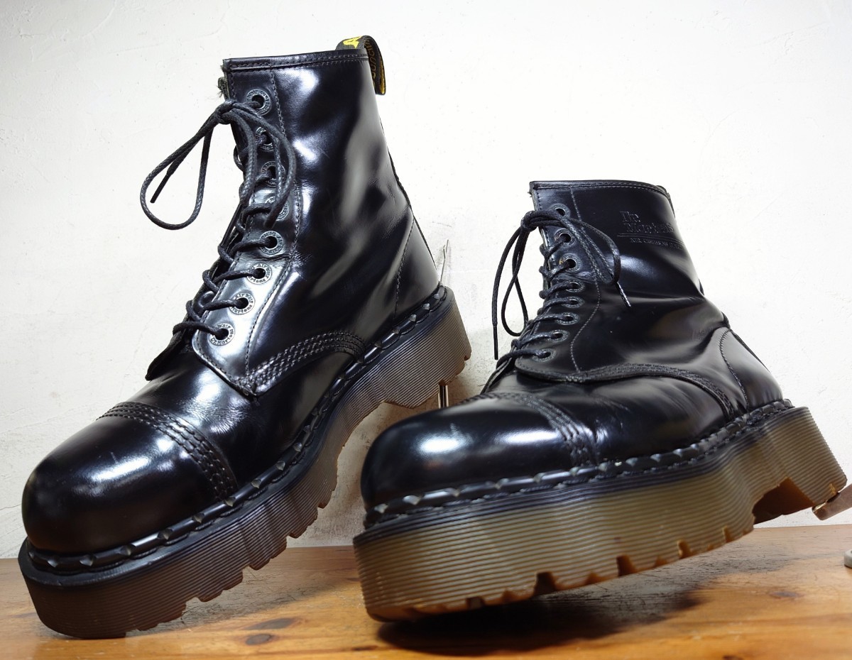 良品/英国製】Dr.Martens/ドクターマーチン クレイジーボム 8ホール 