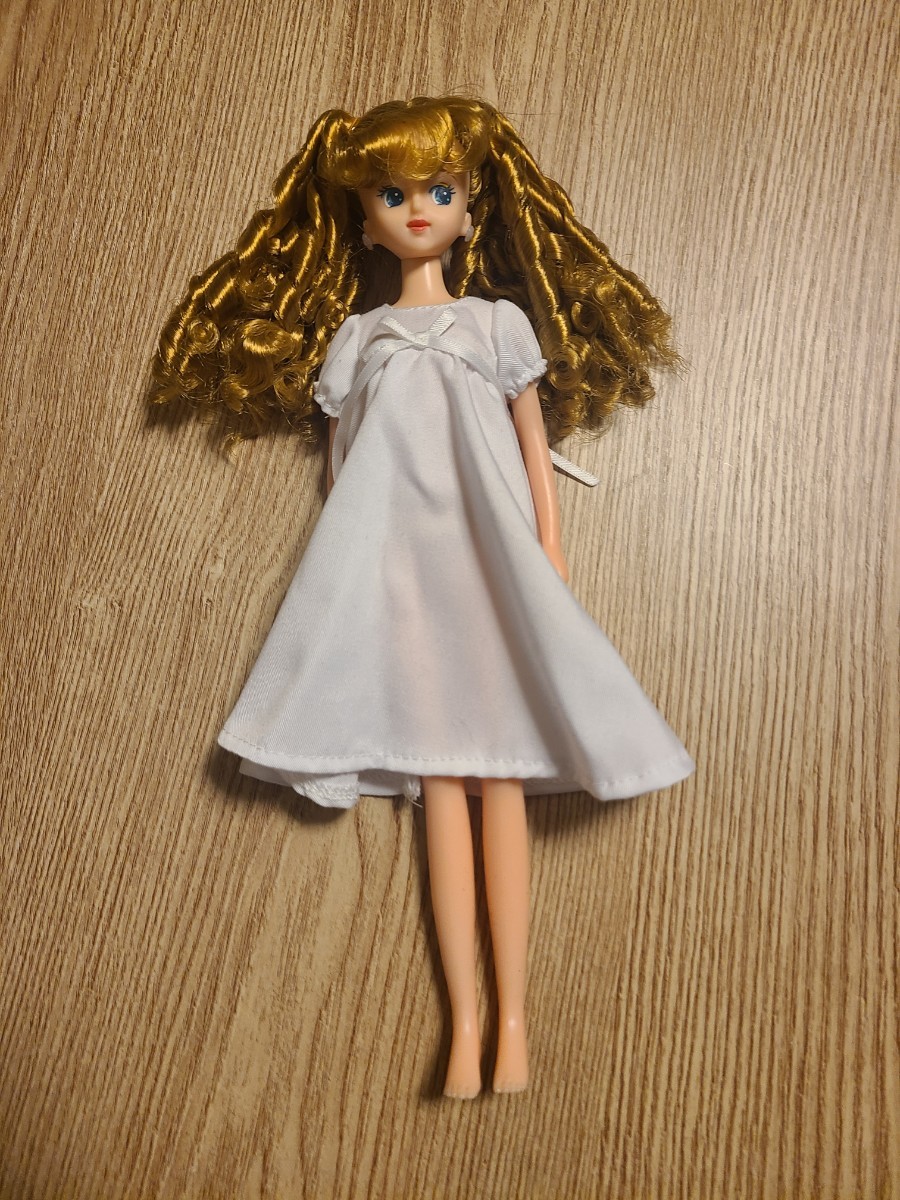 リカちゃんキャッスル ジュディ 金髪 縦ロール ジェニーフレンド 27cm