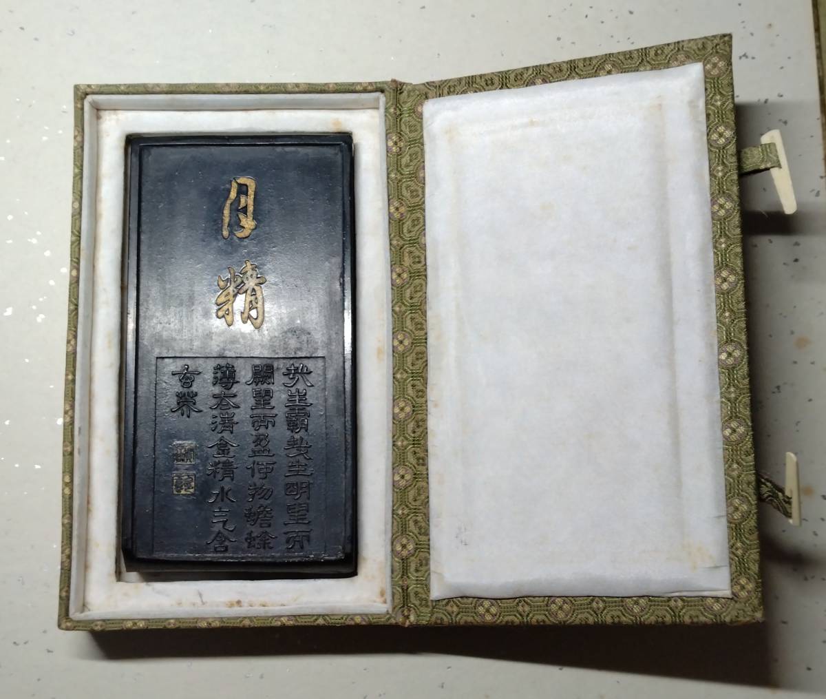 138 中国 墨 古墨 月精 長さ14.7cm 重量228.89g 使用あり 箱入り 