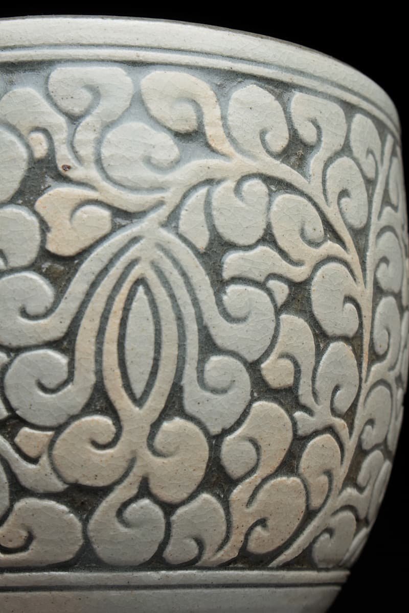 粉青沙器魚文瓶 李朝写し 粉青沙器鉄絵唐草魚文瓶李朝写し 粉青沙