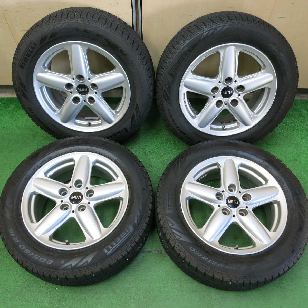 バリ溝！22年！綺麗！ほぼ10分☆MINI ミニ クロスオーバー R60 純正 