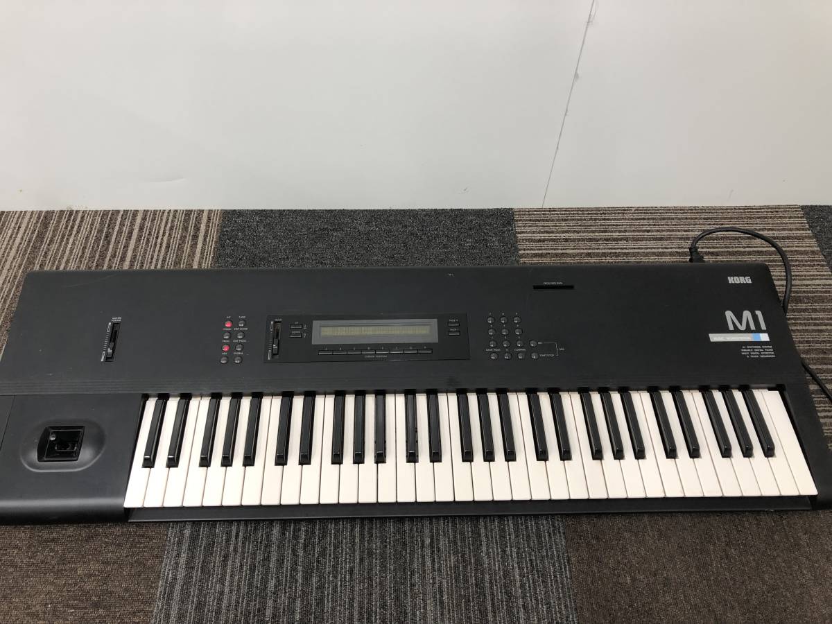 52☆KORG　M1　Music　Warkstation　コルグ　ミュージックワークステーション　シンセサイザー　電子ピアノ　キーボード　音出し確認済み