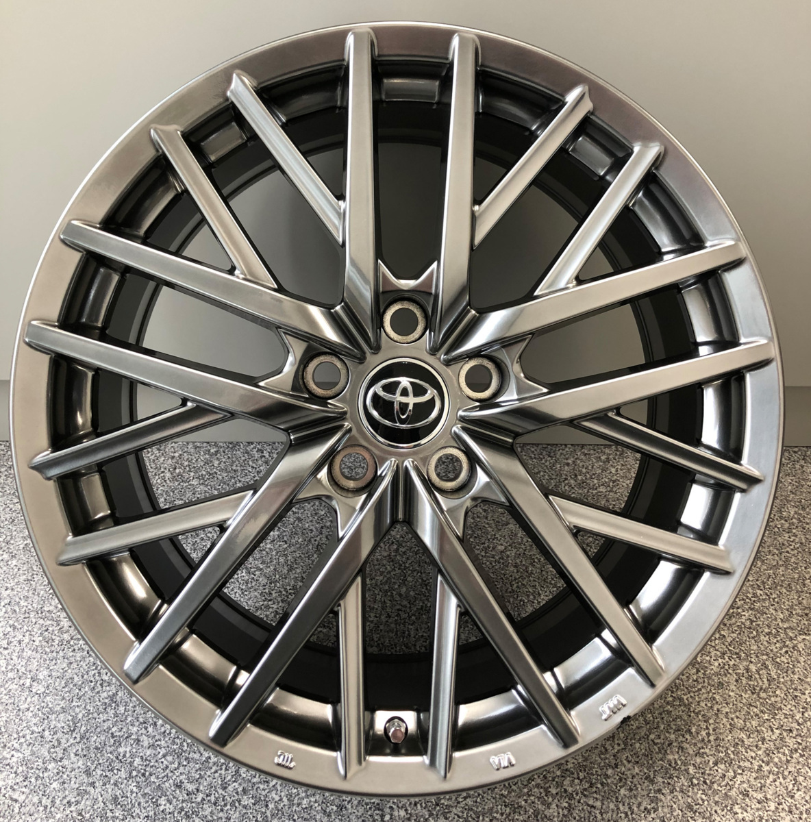 ボルト車用　アウトレット特価 新品 KENMEL GF118ss 18×8.0 40 5/114.3 ホイール ４本セット トヨタ レクサス クラウン、IS、NX、RX