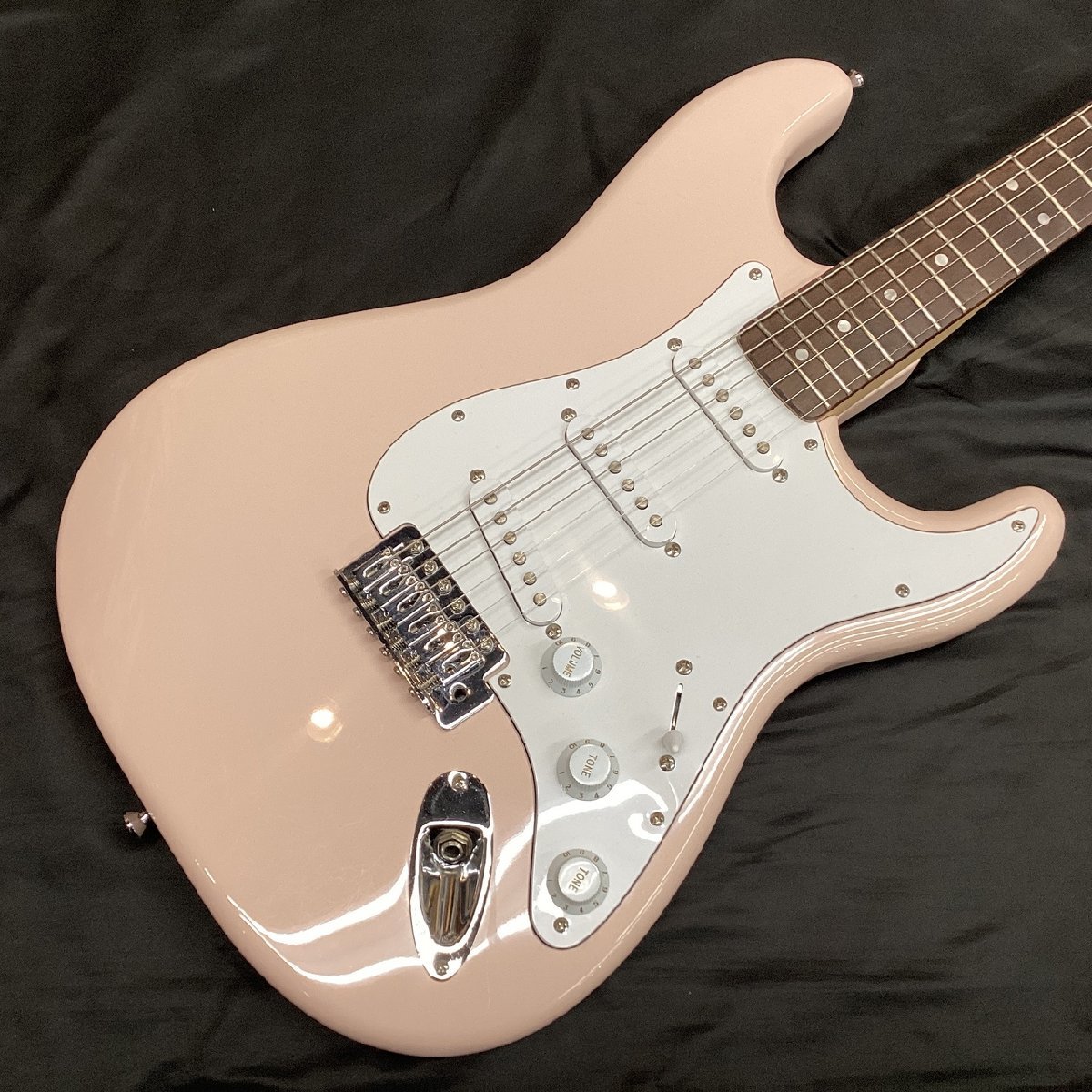 Squier Affinity FSR Yellow Graffiti Sunburst Squier by Fender FSR