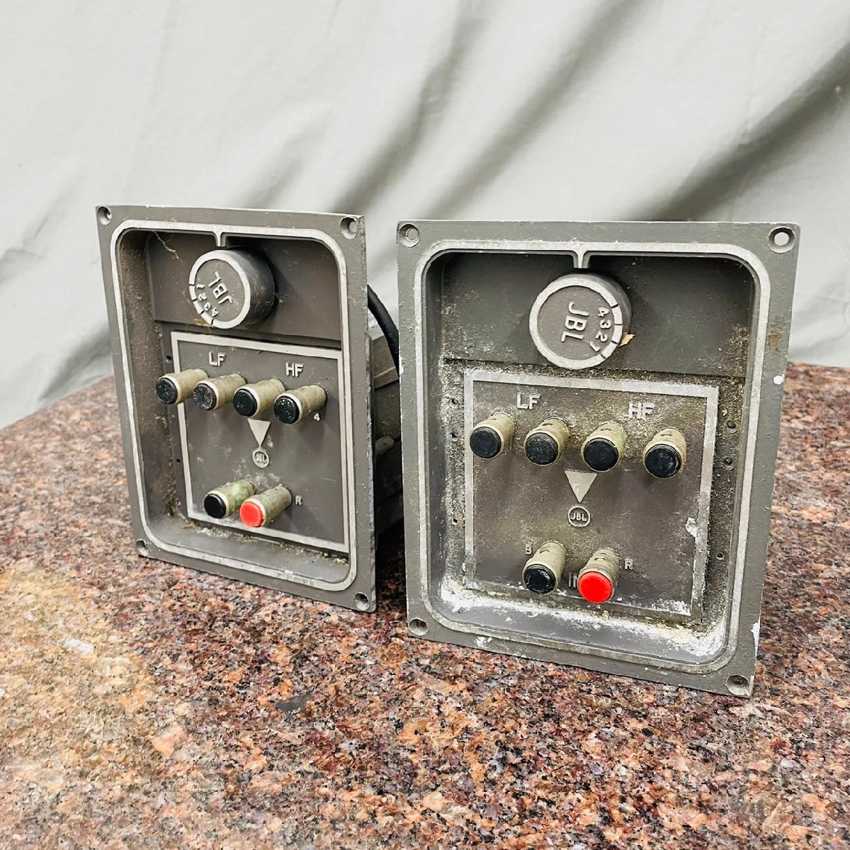 T4086＊【ジャンク】JBL ジェービーエル ディバイディングネットワーク 3105ペア