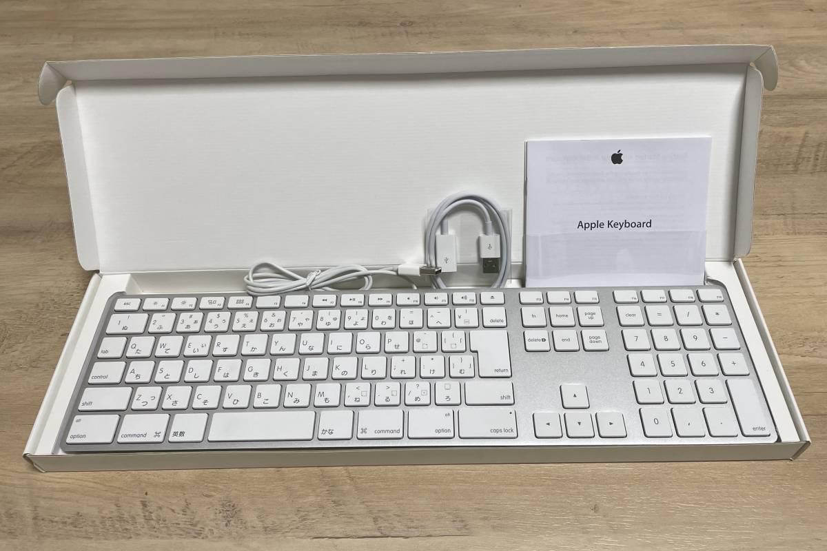 純正箱付 アップル 純正 Apple Keyboard A1243 (テンキー付き) 日本語USBキーボード MB110J/B