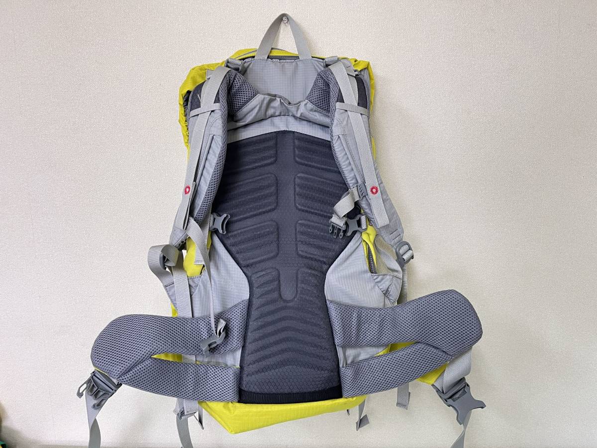 ☆中古美品！【mont-bell】 モンベル チャチャパック40 イエロー 