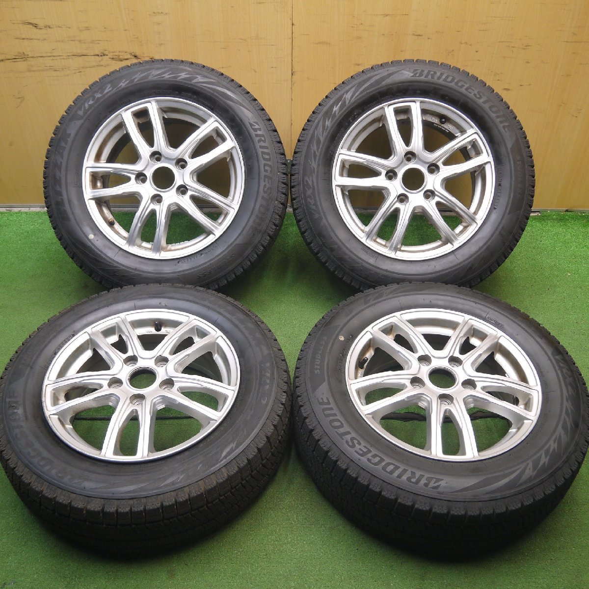 送料無料]バリ溝！22年！9.5分☆スタッドレス 195/65R15 ブリヂストン 