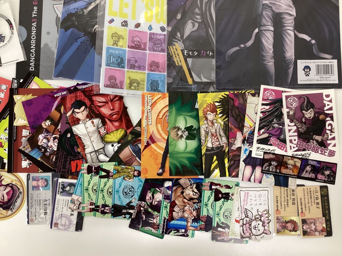 現状】ダンガンロンパ グッズ まとめ売り 缶バッジ ポストカード 