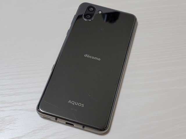 ☆【35347WM】 完動品 docomo SH-04L SHARP AQUOS R3 プレミアム