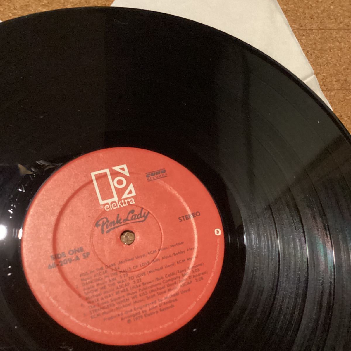 ピンクレディ引退レコード（レンタル品） サイン]ピンクレディ米ELEKTRAオリジナルPink Lady 1979年 6E-209 未唯