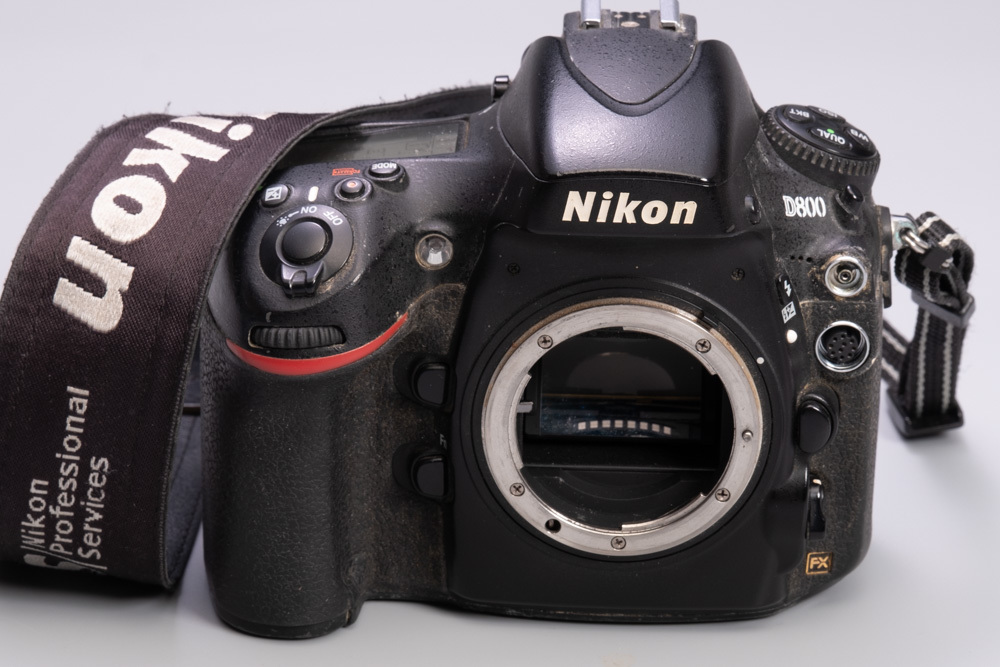 Nikon D800ボディ（動作確認済み） Nikon D800 満身創痍ですが動作していますジャンク相応かとお考え