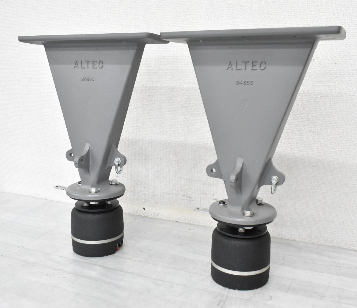 V124 ボーズ ダイレクトリフレクティングスピーカー 201V 2台1組 V124 BOSE ボーズ ダイレクトリフレクティングスピーカー 201V 2台1組