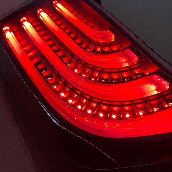 HELIOS プリウス ZVW30 helios zvw30 スポイラーの通販 HELIOS ヘリオス ZVW30 プリウス LED ビーム テール ランプ クリア マット ブラック 1年保証付き 左右 セット 新品