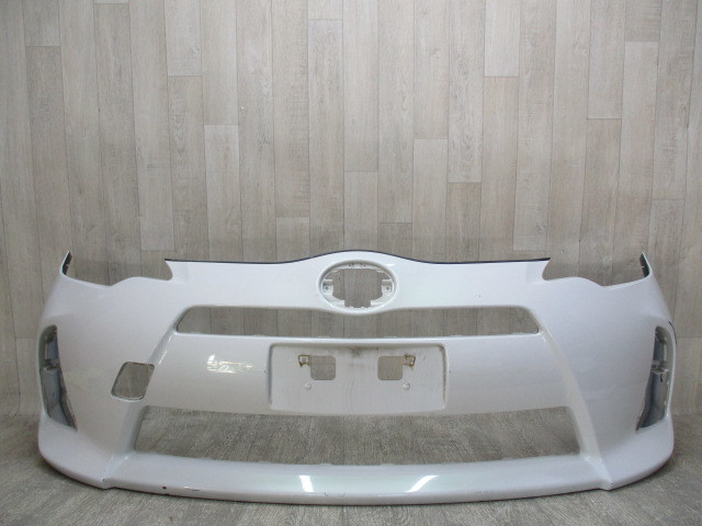 I3/ NHP10アクア純正フロントバンパー52119-52620