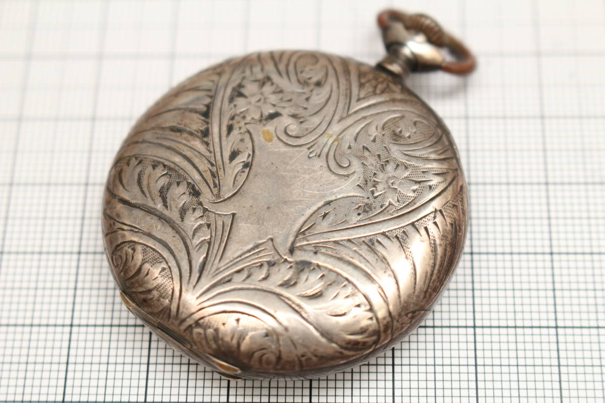 彫銀　スイス製　TRUSTY Tavannes　タバン　懐中時計　手巻き式　ゼンマイ式　アンティーク　ヴィンテージ　骨董