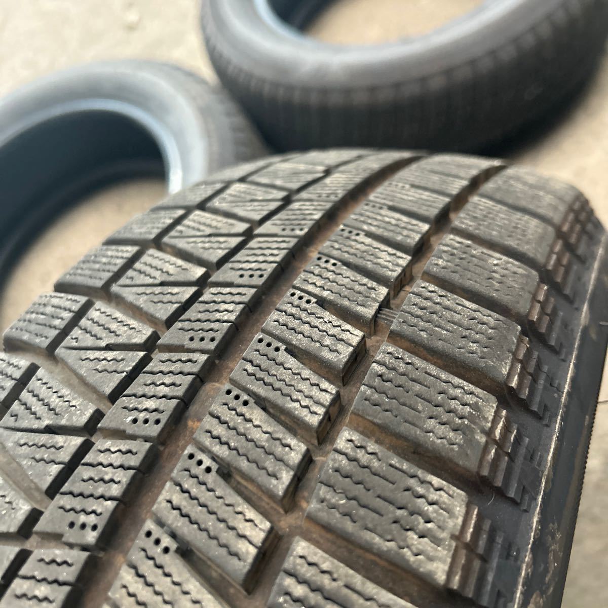 ブリヂストン アイスパートナー2 185&frasl;60R15 nブリヂストン アイス バリ溝！キレイ！ほぼ10分スタッドレス 185/60R15 84Q ブリヂストン アイスパートナー2 2022年製 4本セット 直接引き取り可能　千葉県木更津市より