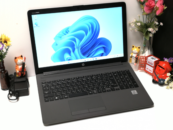 最新Windows11 ノートパソコン Corei3 1000GB b10 2021年製 ほぼ未使用SSD240GB COREi3-1005G1 メモリ16GB搭載☆最新