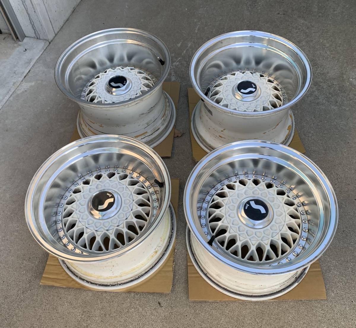 スタンスマジック 4本 メッシュ 15×9.0J-3 15×10.0J+0 114.3/100 4H 4 