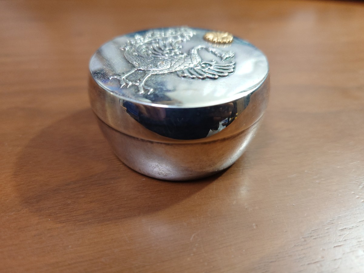 保管品 平成御即位記念 ボンボニエール 棗形鳳凰文 皇室の菓子器 銀 1円 上皇陛下御下賜品 平成御即位記念 ボンボニエール 菓子器 棗