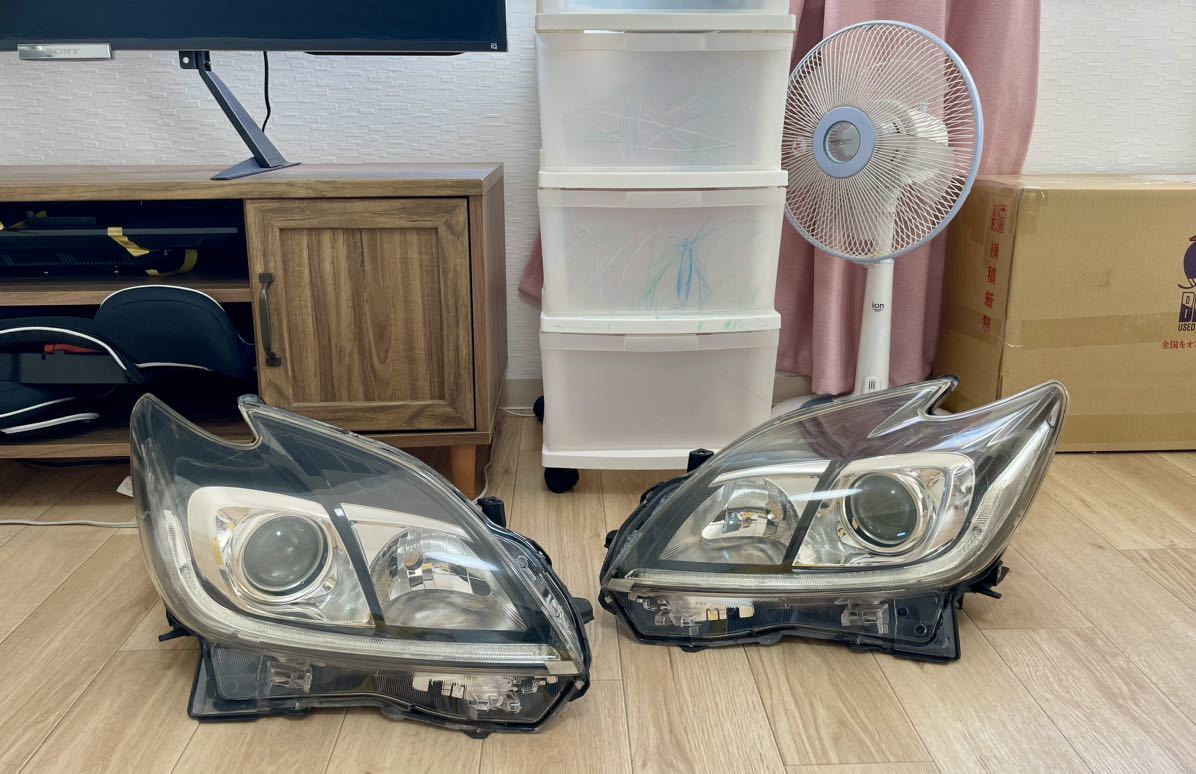プリウス30 後期 G'S 純正HIDヘッドライト 左右セット