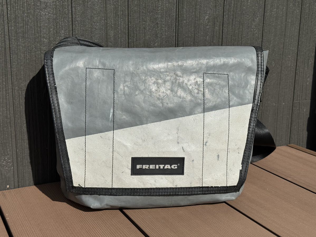 FREITAG F14 DEXTER　　グレー×水色　カラー FREITAG フライターグ F14 DEXTER デクスター グレー ホワイト