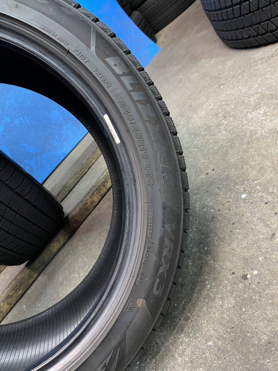 ブリヂストン ブリザック VRX3 245/45/R19 XL ×2本（美品） 245/45R19 