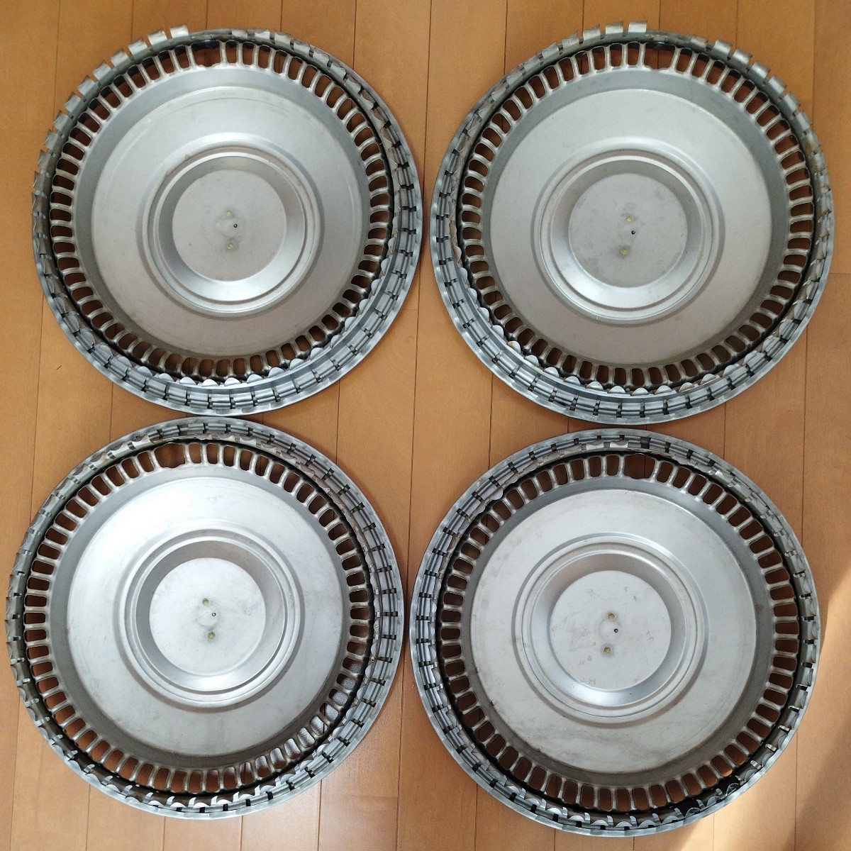 クラウン 130系？ ホイールキャップ ホイルキャップ センターキャップ 