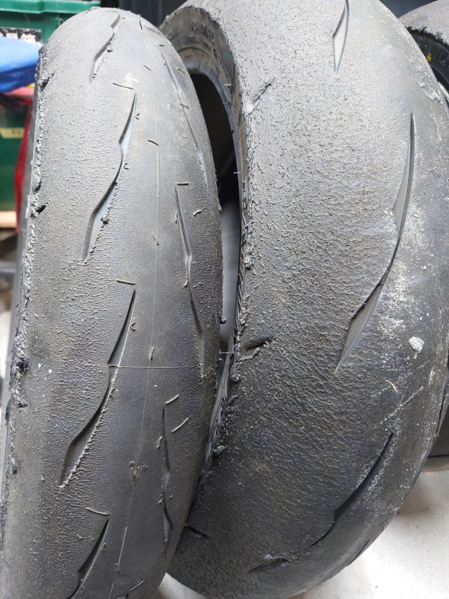 ③ブリヂストン BIDGESTONE RACING BATTLAX R11 ST600 120/600 R17 180