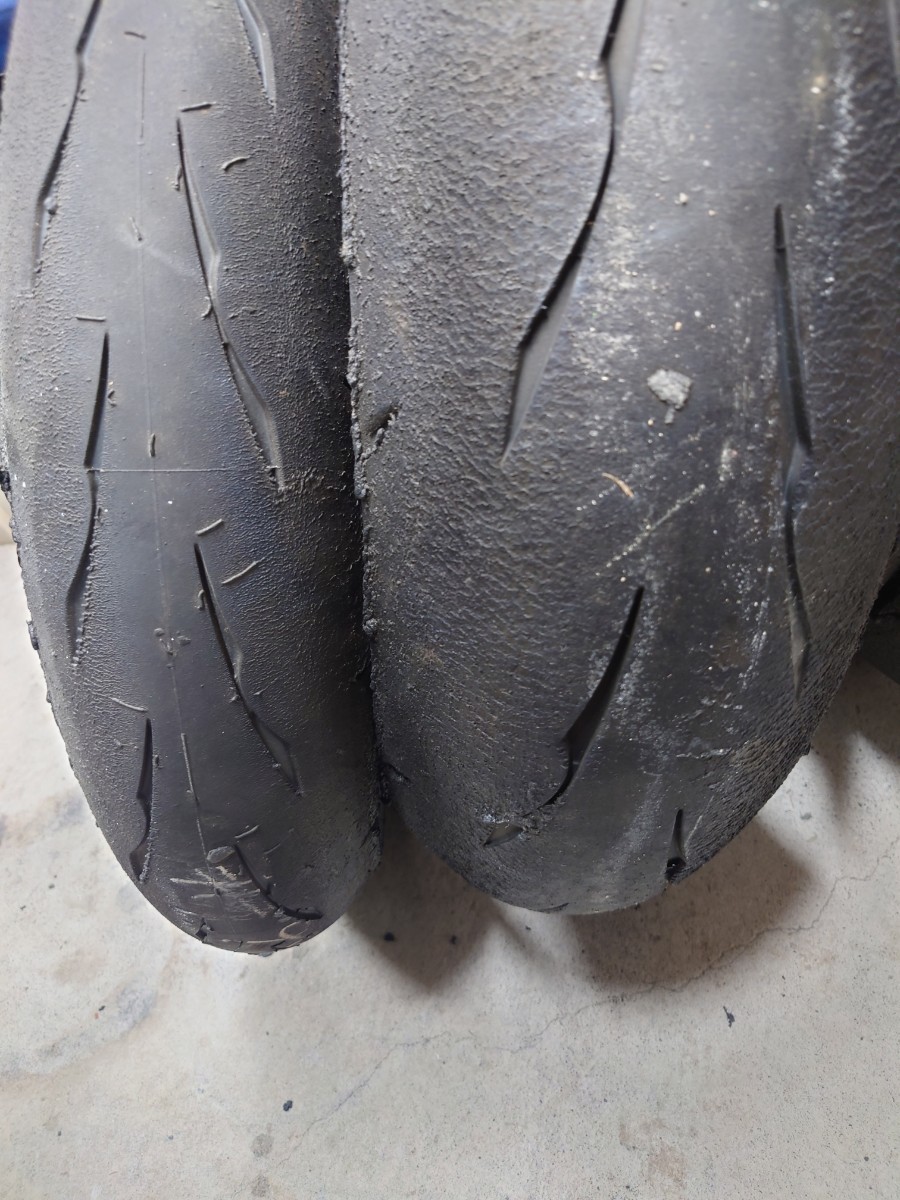 ③ブリヂストン BIDGESTONE RACING BATTLAX R11 ST600 120/600 R17 180