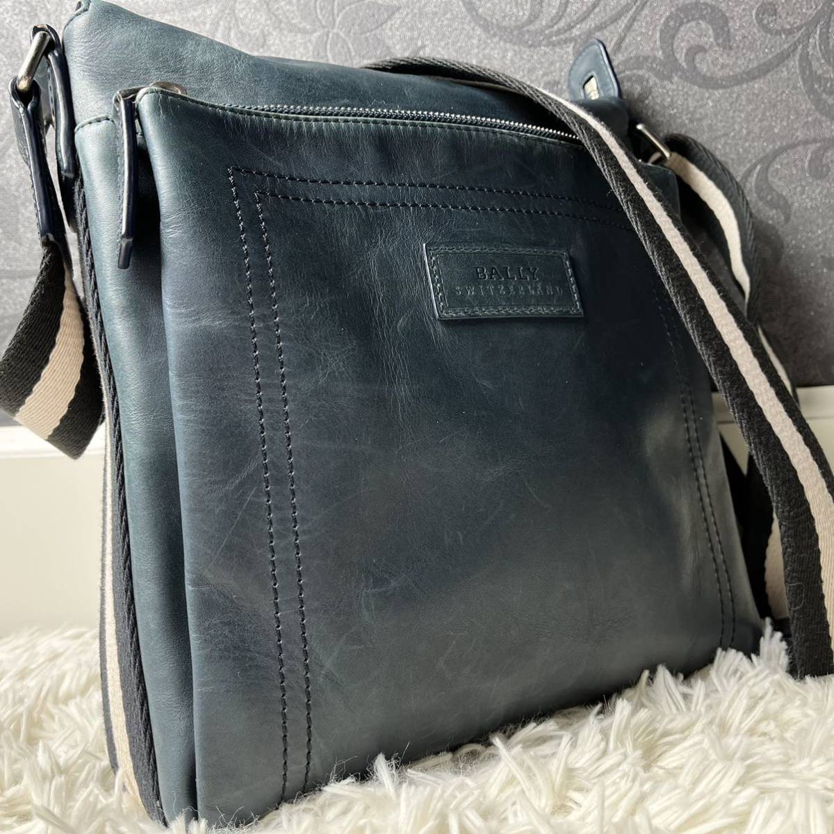 極美品 近年モデル BALLY バリー ショルダーバッグ サコッシュ レザー 1円【美品近年モデル】BALLY バリー ショルダーバッグ サコッシュ