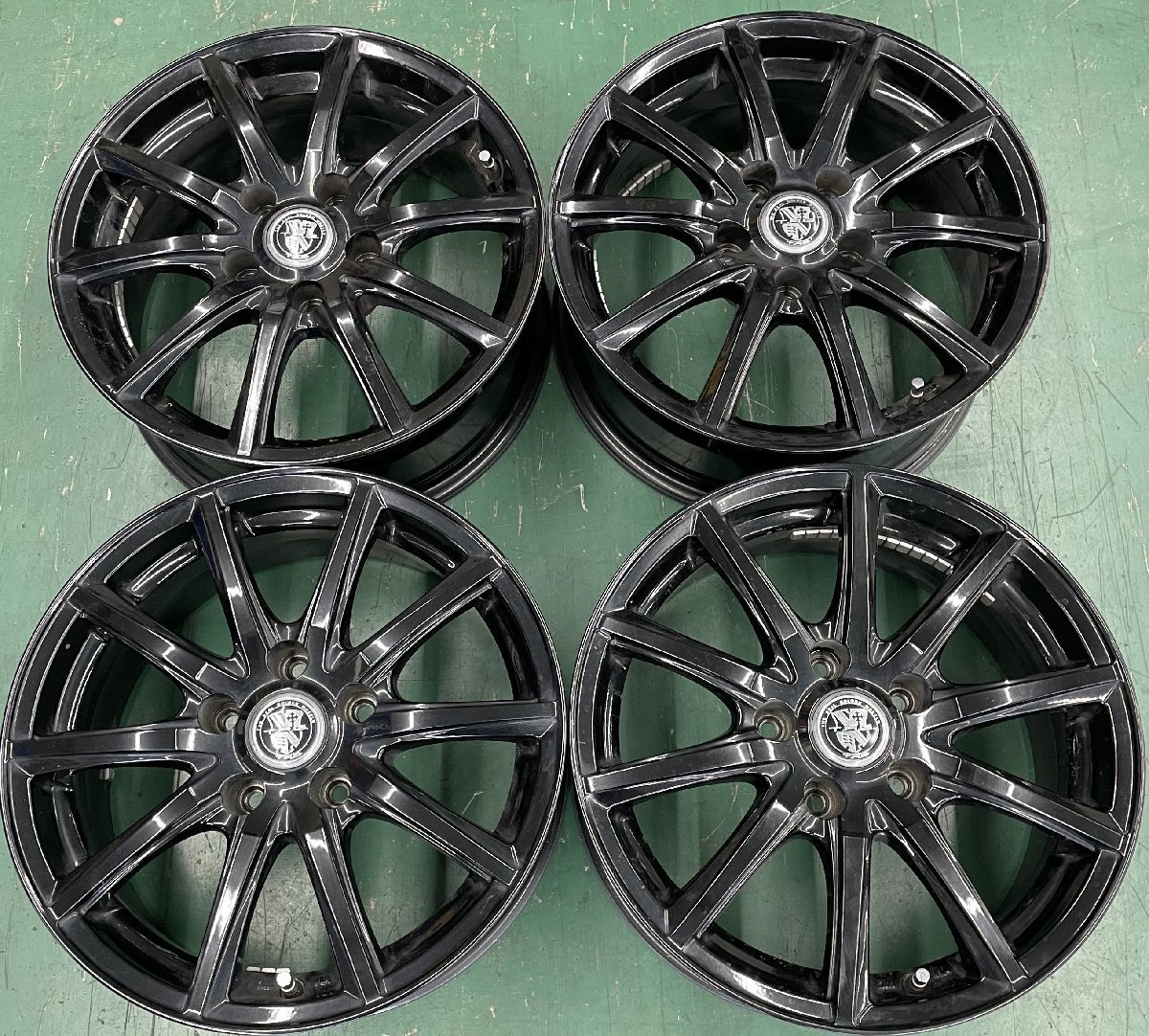 大田原店☆中古ホイール4本☆カールソン 1/16 20インチ 8.5J 5H114.3+