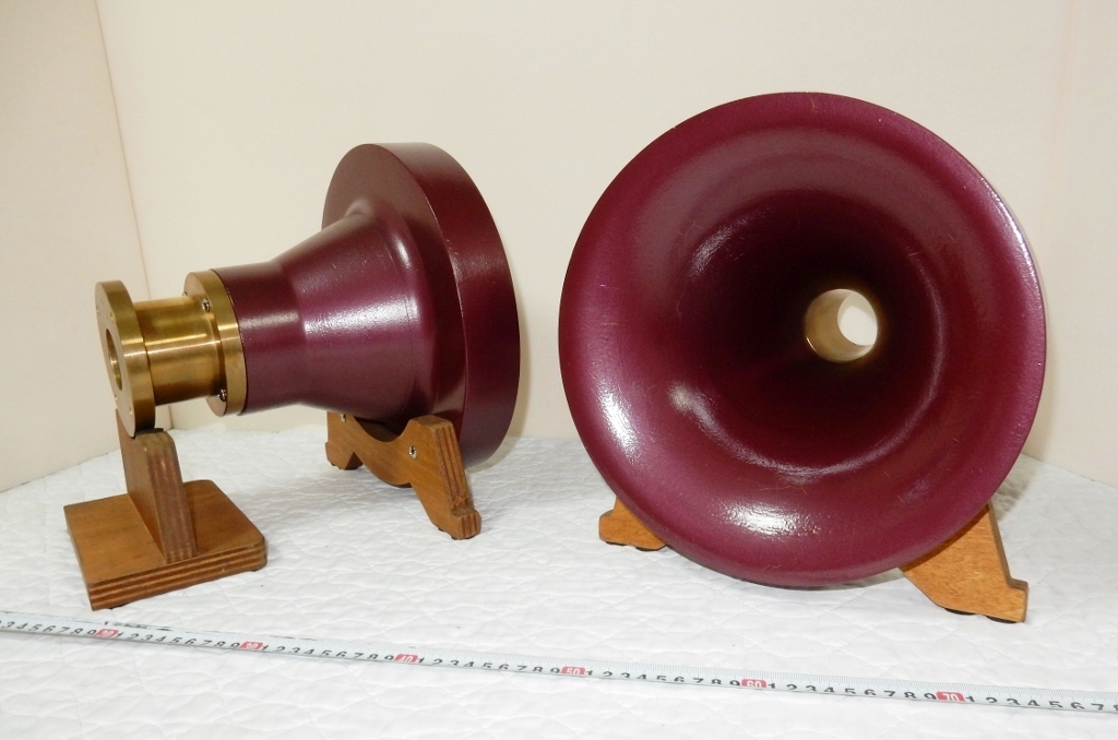 貴重珍品　★　丸型ウッドホーン　直径約３０ｃｍ　２インチ砲金スロート　★（ペア）横（ＪＢＬ：３７５、ＴＤ４００１等取付可）