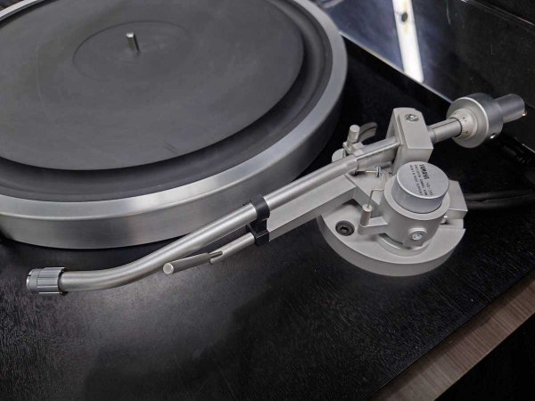 YAMAHA ヤマハ GT-2000 名機 レコードプレイヤー □18900 ヤマハ GT