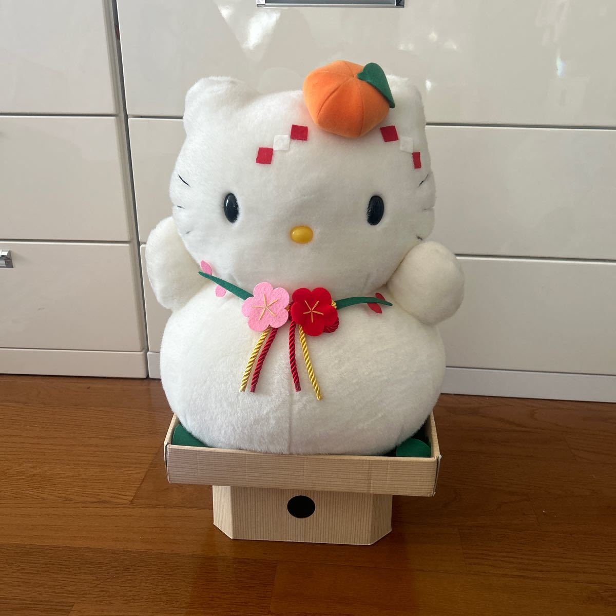 ハローキティ　ぬいぐるみ　鏡餅　レトロ