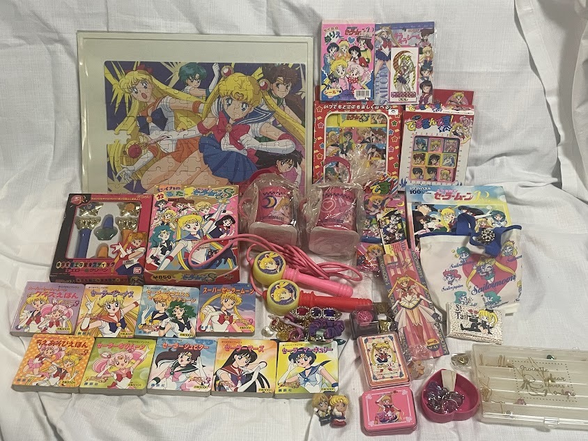 レア！美少女戦士セーラームーン　当時物★小物セット★ミニブック、おもちゃアクセサリー、トランプなど★未チェックジャンク★管理３_1